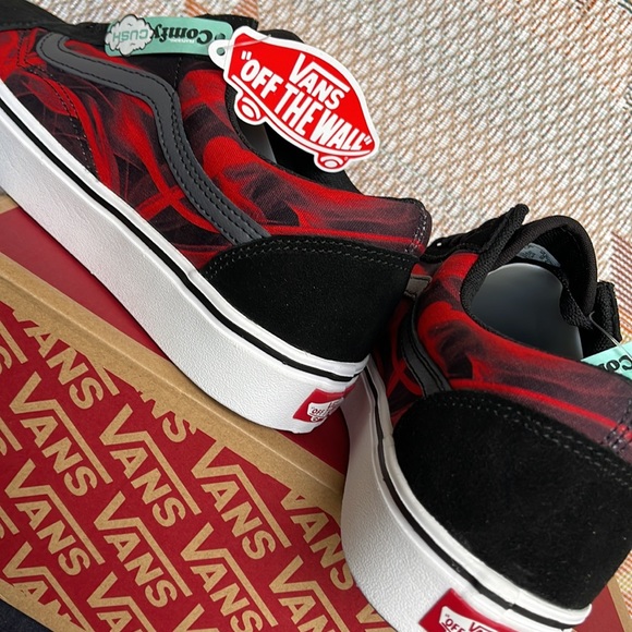 Vans Comfycush Old School 
After Dark Black/Red
VNOA5DYCY09
WMNS sneakers - Picture 15 of 16